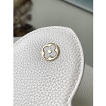 𝐋𝐎𝐔𝐈𝐒𝐕𝐔𝐈𝐓𝐓𝐎𝐍 M23082/M48865 Qixi Exclusive Capucines Handbag